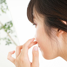 実はニキビにも種類があるんです！？正しい知識とケアで春からも自信がもてる肌を♪