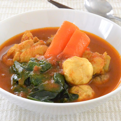 ほうれん草と手羽元のスープカレー